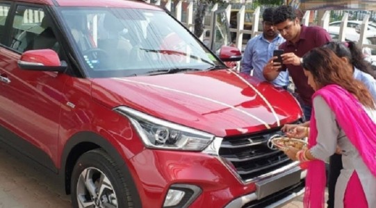 कारों की सेल में तेजी... नवंबर में मजबूत रही मोटर वाहनों की खुदरा बिक्री