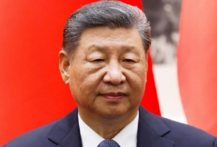 ट्रंप के टैरिफ वॉर के बीच चीन का नया रिकॉर्ड, ट्रेड सरल्प्स 1 ट्रिलियन डॉलर के पार