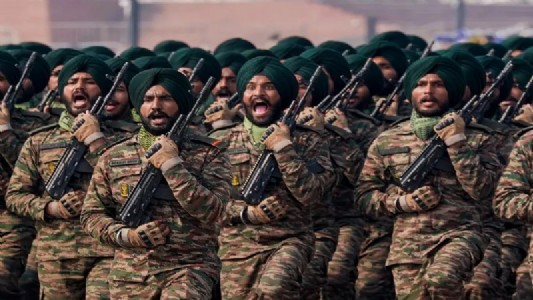 रक्षा बजट 2026-27 से बढ़ेगी सैन्य क्षमता और आत्मनिर्भरता.